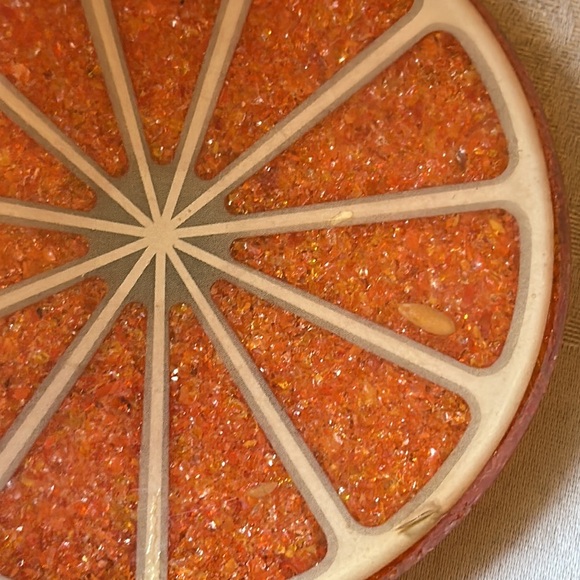 Wondermold resin and crushed glass fruit slide trivet hot plate set - Picture 12 of 14